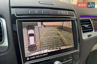 Внедорожник / Кроссовер Volkswagen Touareg 2014 в 