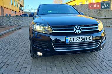 Позашляховик / Кросовер Volkswagen Touareg 2011 в Харкові