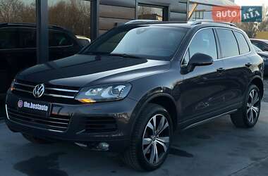 Позашляховик / Кросовер Volkswagen Touareg 2011 в Рівному