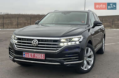 Позашляховик / Кросовер Volkswagen Touareg 2019 в Рівному