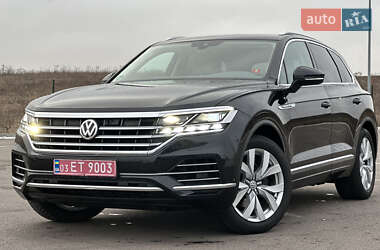 Позашляховик / Кросовер Volkswagen Touareg 2019 в Рівному