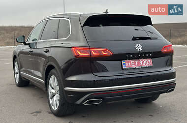 Позашляховик / Кросовер Volkswagen Touareg 2019 в Рівному