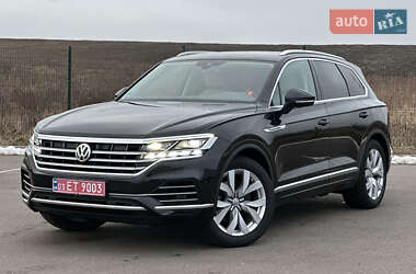 Позашляховик / Кросовер Volkswagen Touareg 2019 в Рівному