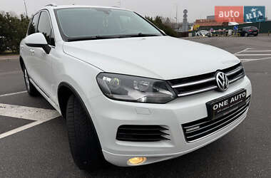 Внедорожник / Кроссовер Volkswagen Touareg 2014 в 