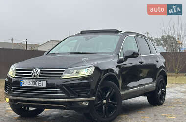 Внедорожник / Кроссовер Volkswagen Touareg 2016 в Киеве