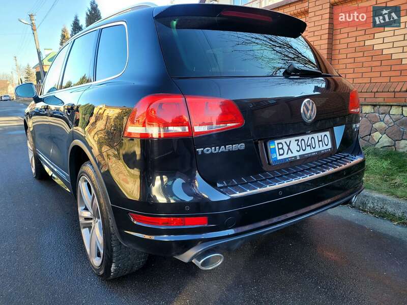 Внедорожник / Кроссовер Volkswagen Touareg 2013 в Хмельницком