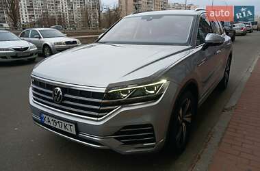 Внедорожник / Кроссовер Volkswagen Touareg 2020 в Киеве