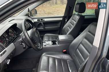 Позашляховик / Кросовер Volkswagen Touareg 2005 в Дніпрі