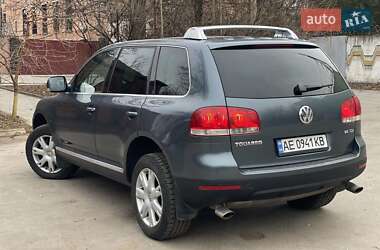 Позашляховик / Кросовер Volkswagen Touareg 2005 в Дніпрі