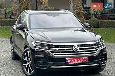 Позашляховик / Кросовер Volkswagen Touareg 2018 в Львові