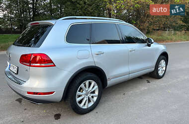 Внедорожник / Кроссовер Volkswagen Touareg 2012 в Киеве