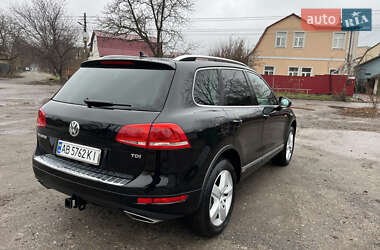 Внедорожник / Кроссовер Volkswagen Touareg 2011 в Киеве