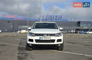 Внедорожник / Кроссовер Volkswagen Touareg 2013 в 