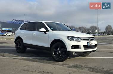 Позашляховик / Кросовер Volkswagen Touareg 2013 в Дніпрі