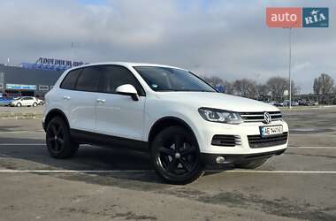 Внедорожник / Кроссовер Volkswagen Touareg 2013 в 