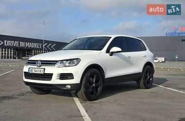 Внедорожник / Кроссовер Volkswagen Touareg 2013 в 