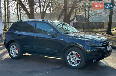 Внедорожник / Кроссовер Volkswagen Touareg 2014 в 