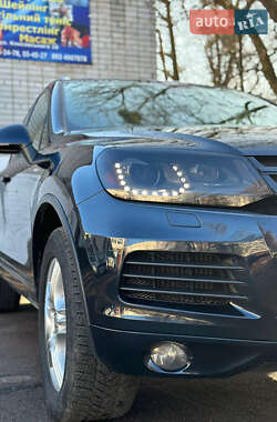 Внедорожник / Кроссовер Volkswagen Touareg 2014 в 