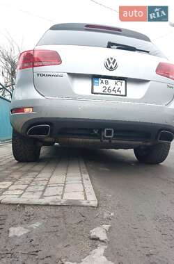 Внедорожник / Кроссовер Volkswagen Touareg 2010 в Гайсине