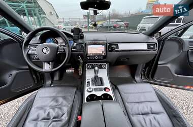 Внедорожник / Кроссовер Volkswagen Touareg 2016 в 