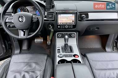 Внедорожник / Кроссовер Volkswagen Touareg 2016 в 