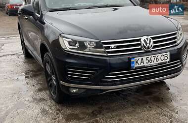 Внедорожник / Кроссовер Volkswagen Touareg 2016 в Киеве