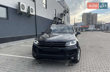 Внедорожник / Кроссовер Volkswagen Touareg 2014 в Хмельницком