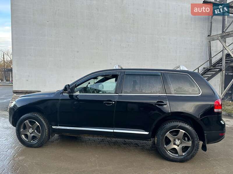 Внедорожник / Кроссовер Volkswagen Touareg 2006 в Черновцах