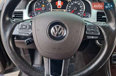 Внедорожник / Кроссовер Volkswagen Touareg 2015 в 