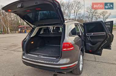 Внедорожник / Кроссовер Volkswagen Touareg 2015 в 
