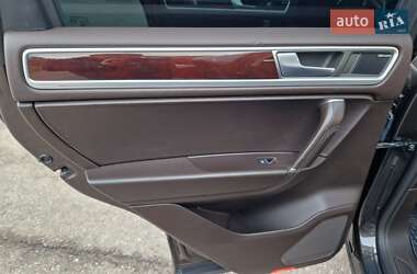 Внедорожник / Кроссовер Volkswagen Touareg 2015 в 