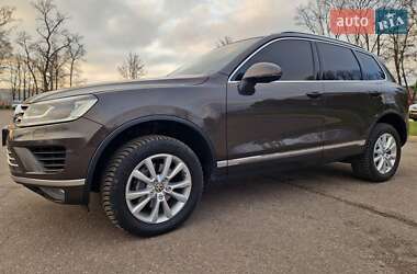Внедорожник / Кроссовер Volkswagen Touareg 2015 в 