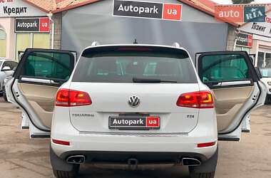 Внедорожник / Кроссовер Volkswagen Touareg 2012 в Виннице