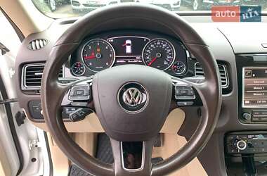 Внедорожник / Кроссовер Volkswagen Touareg 2012 в Виннице