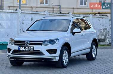 Позашляховик / Кросовер Volkswagen Touareg 2015 в Одесі