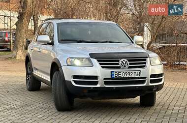 Внедорожник / Кроссовер Volkswagen Touareg 2006 в Николаеве