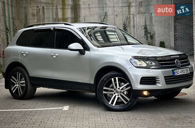 Внедорожник / Кроссовер Volkswagen Touareg 2011 в Хмельницком