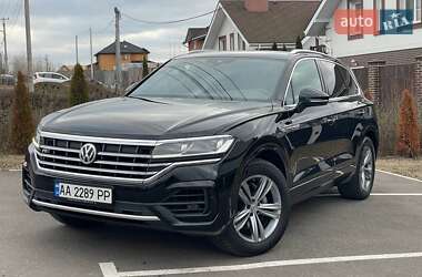 Позашляховик / Кросовер Volkswagen Touareg 2018 в Києві