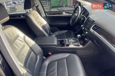 Позашляховик / Кросовер Volkswagen Touareg 2011 в Стрию