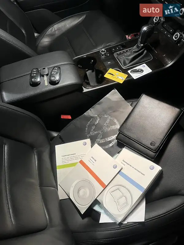 Внедорожник / Кроссовер Volkswagen Touareg 2011 в Стрые документ