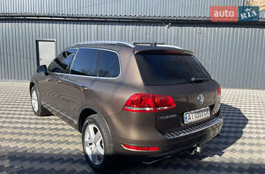 Внедорожник / Кроссовер Volkswagen Touareg 2012 в Николаеве