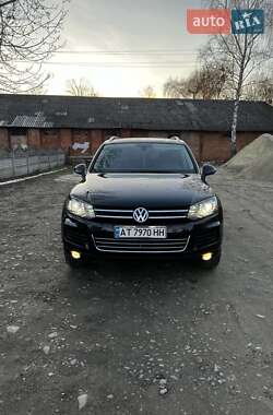 Внедорожник / Кроссовер Volkswagen Touareg 2011 в Калуше