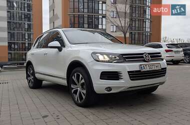 Позашляховик / Кросовер Volkswagen Touareg 2013 в Івано-Франківську