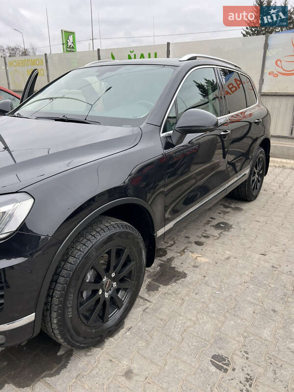 Внедорожник / Кроссовер Volkswagen Touareg 2017 в Тернополе