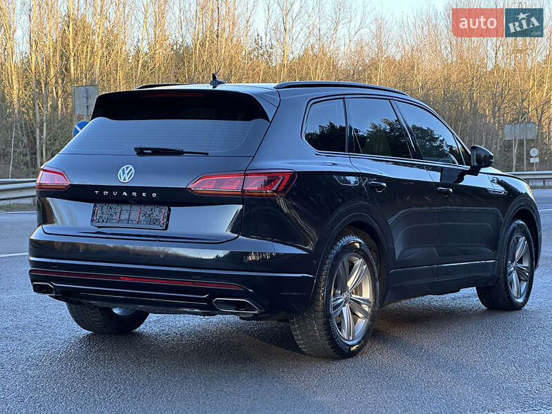 Внедорожник / Кроссовер Volkswagen Touareg 2018 в Луцке