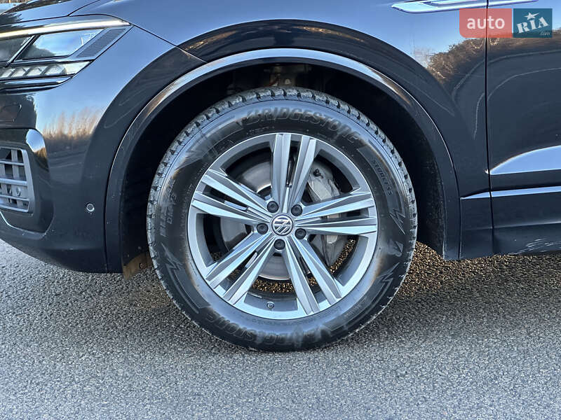 Внедорожник / Кроссовер Volkswagen Touareg 2018 в Луцке
