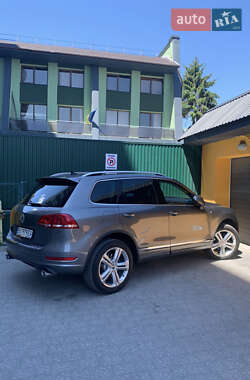 Внедорожник / Кроссовер Volkswagen Touareg 2013 в 