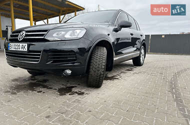 Позашляховик / Кросовер Volkswagen Touareg 2013 в Хмельницькому