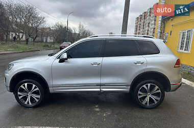 Позашляховик / Кросовер Volkswagen Touareg 2017 в Миколаєві