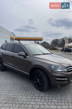 Позашляховик / Кросовер Volkswagen Touareg 2012 в Львові